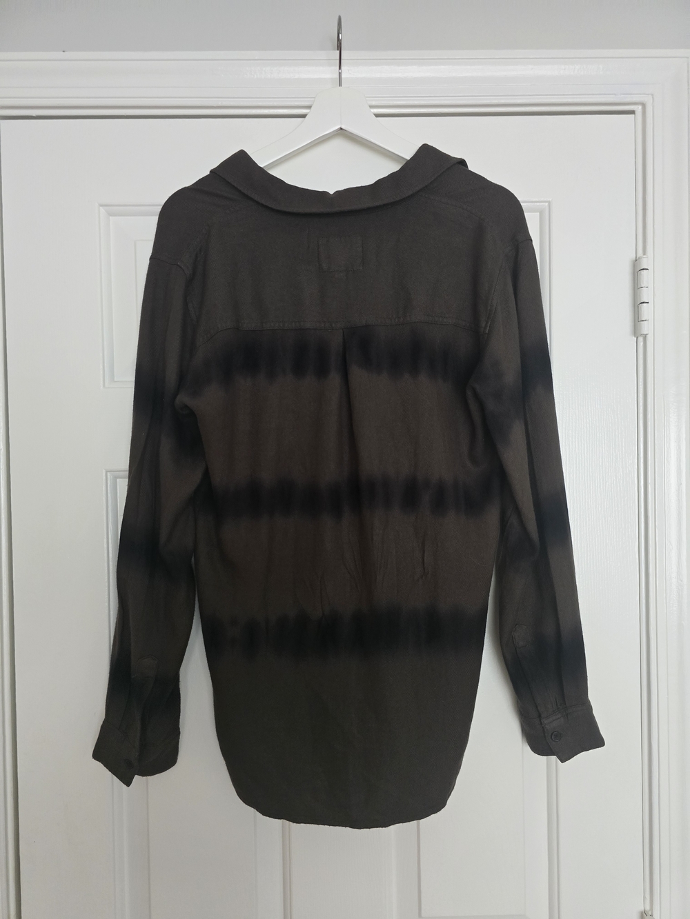 RAILS Olive Black Waves Tie Dye Rayon Button Down Shirt, Small - Picture 4 of 6